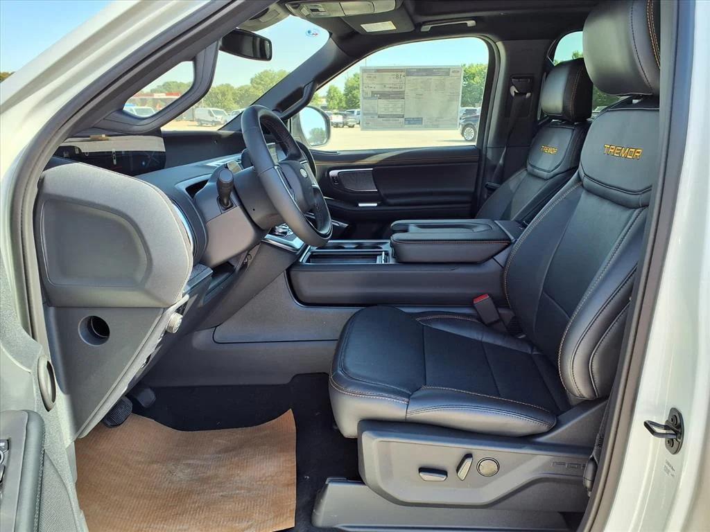 new 2025 Ford Expedition car, priced at $84,940