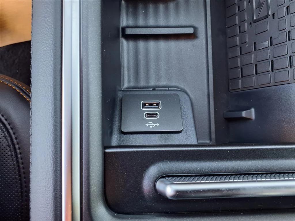 new 2025 Ford Expedition car, priced at $84,940