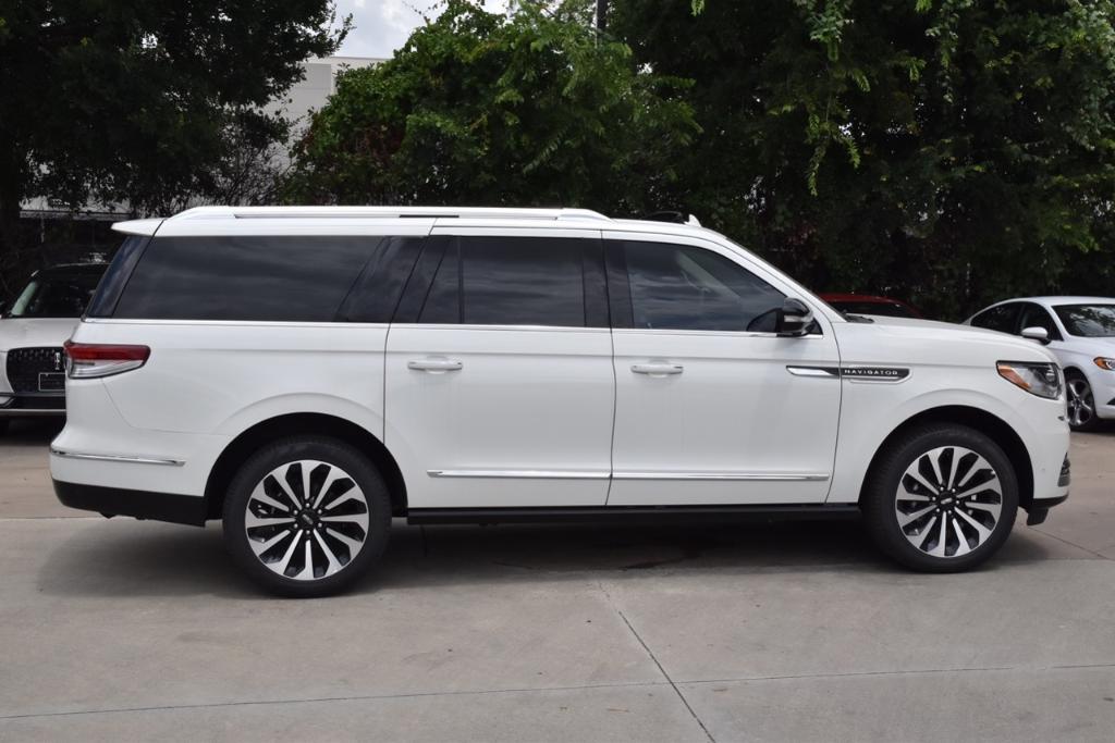 new 2024 Lincoln Navigator car, priced at $102,484