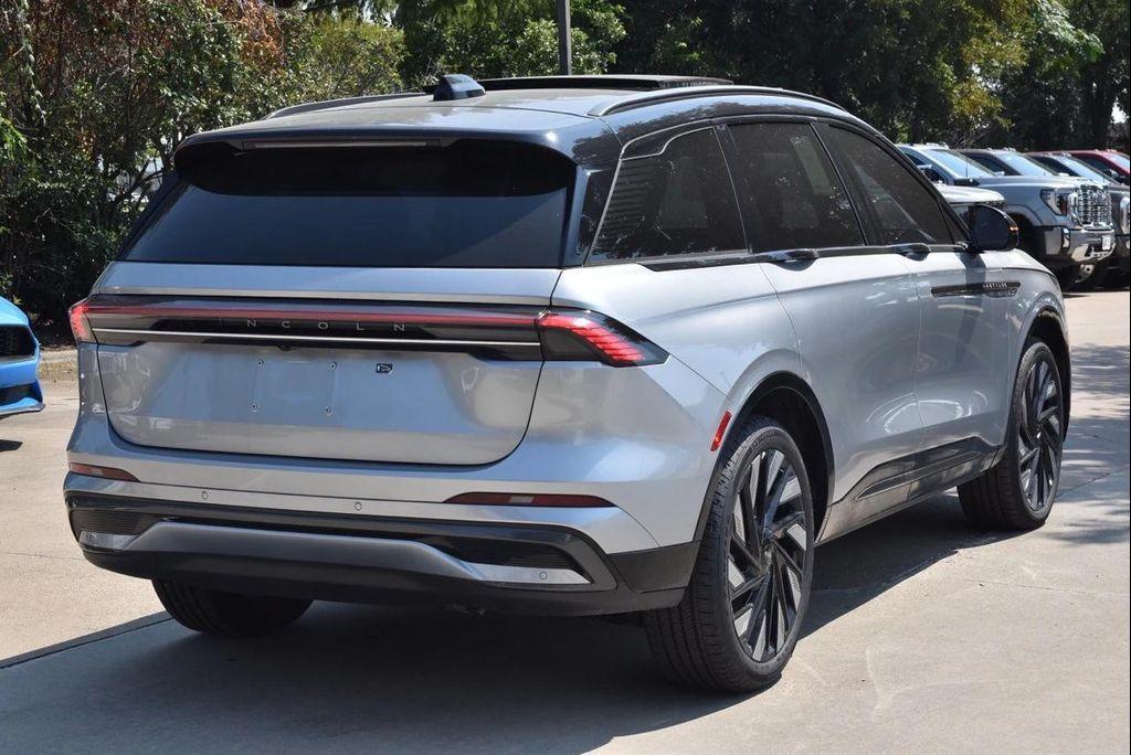new 2025 Lincoln Nautilus car, priced at $62,117