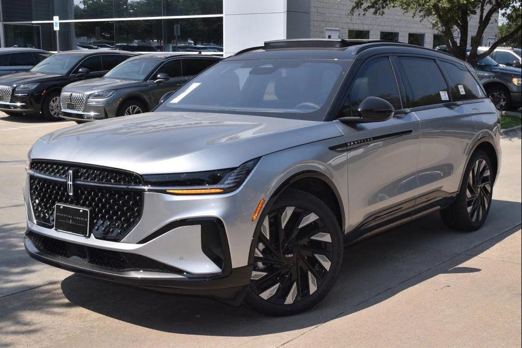 new 2025 Lincoln Nautilus car, priced at $62,117