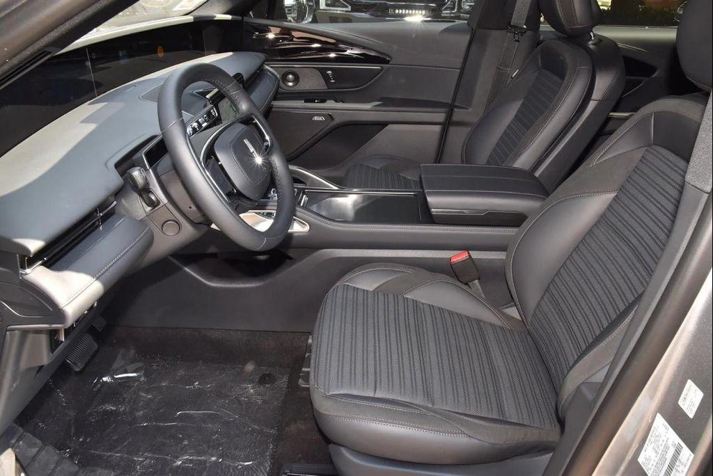 new 2025 Lincoln Nautilus car, priced at $62,117