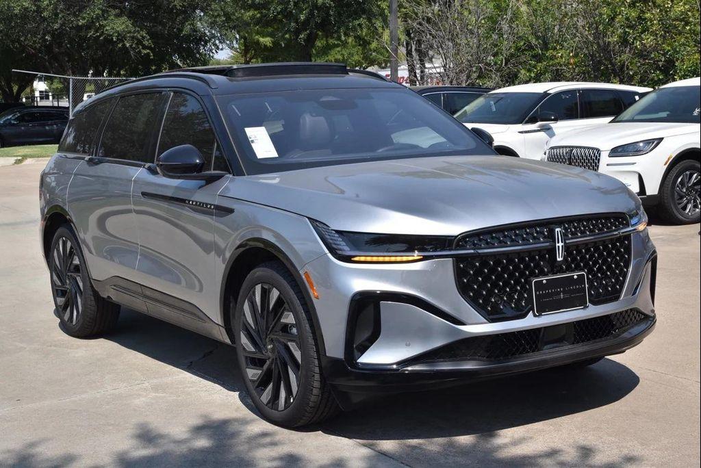 new 2025 Lincoln Nautilus car, priced at $62,117