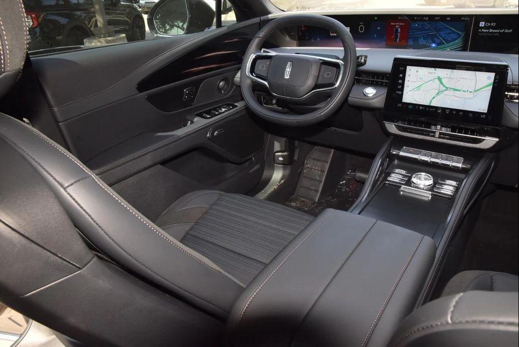 new 2025 Lincoln Nautilus car, priced at $62,117