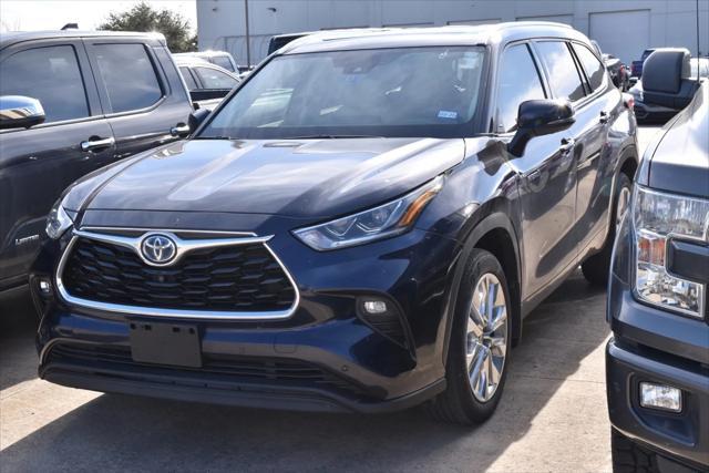 used 2020 Toyota Highlander Hybrid car, priced at $34,950