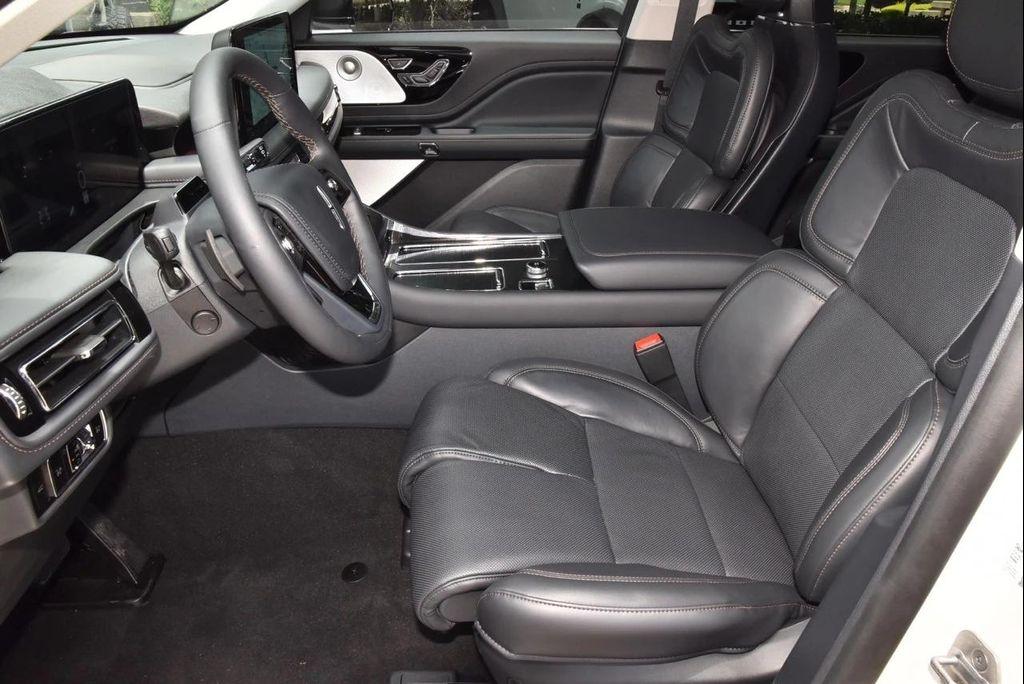new 2025 Lincoln Aviator car, priced at $77,155