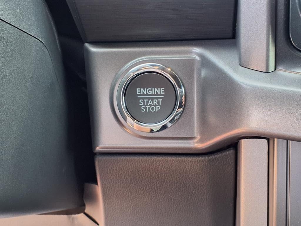 new 2025 Ford F-150 car, priced at $53,995