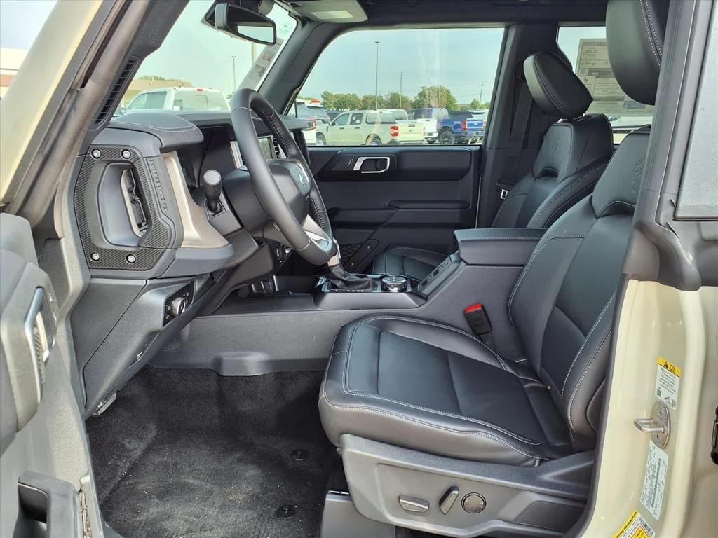 new 2025 Ford Bronco car, priced at $50,671