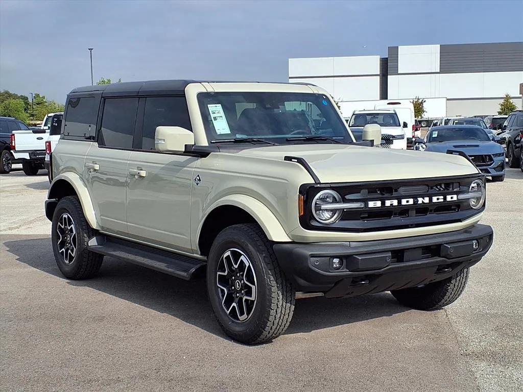 new 2025 Ford Bronco car, priced at $50,671