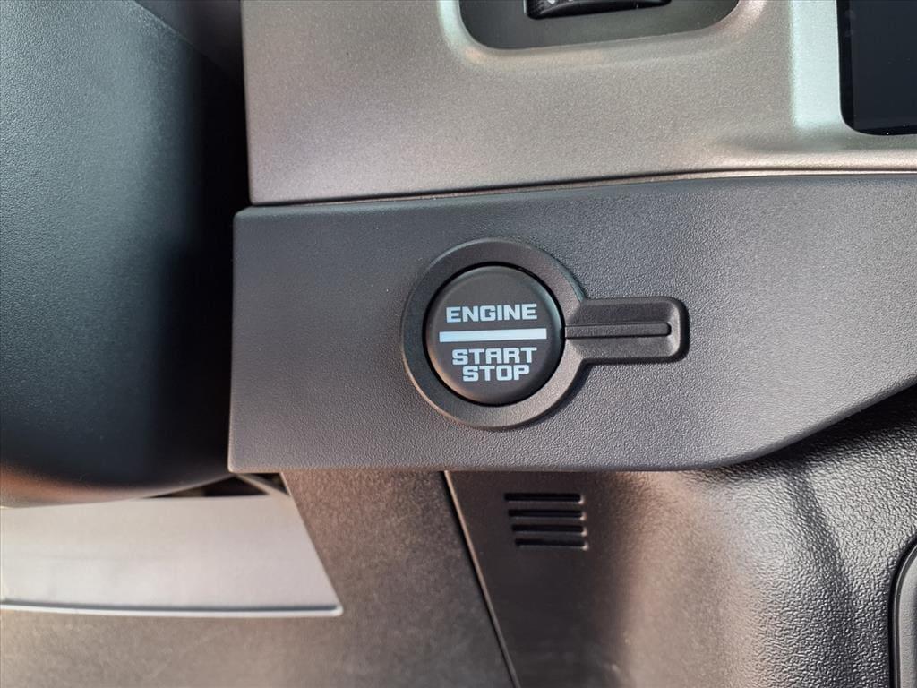 new 2025 Ford Bronco car, priced at $50,671