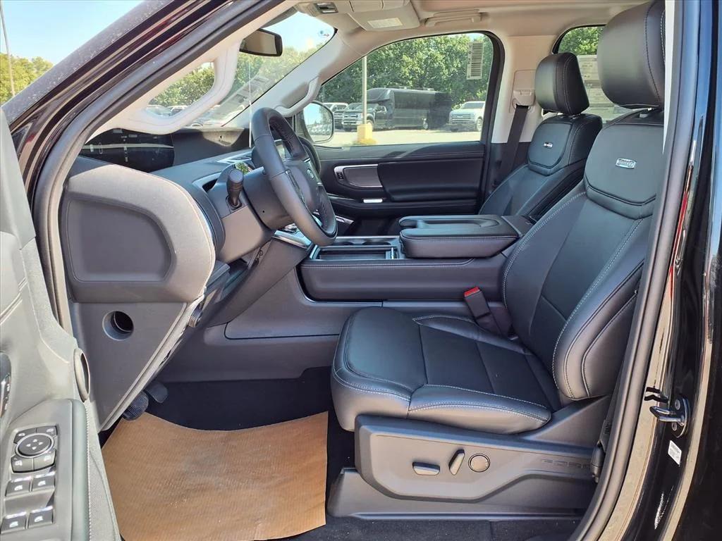 new 2025 Ford Expedition car, priced at $74,172