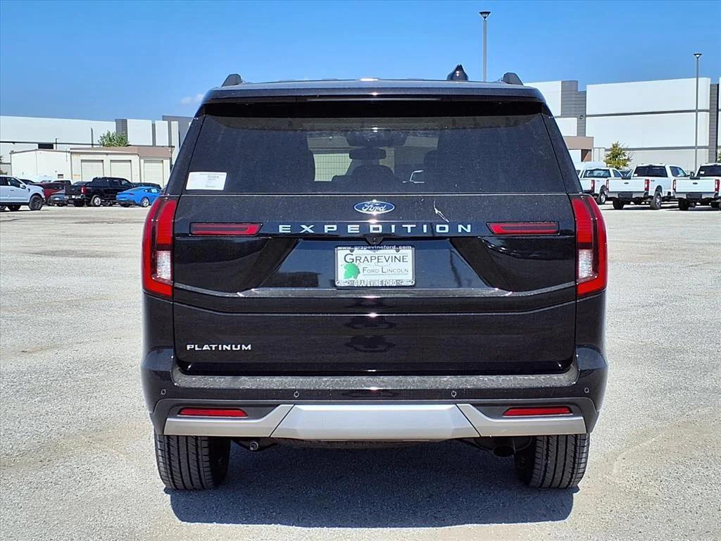 new 2025 Ford Expedition car, priced at $74,172