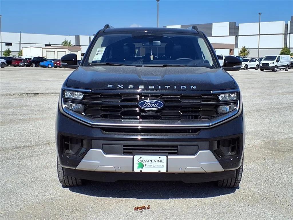 new 2025 Ford Expedition car, priced at $74,172