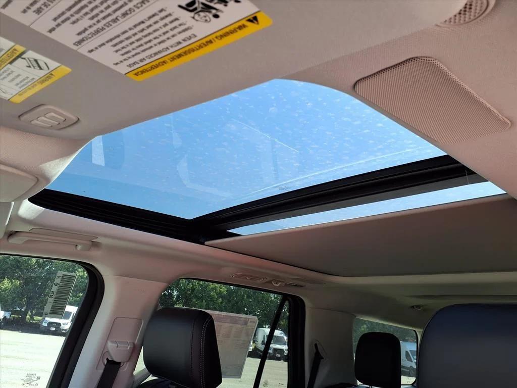 new 2025 Ford Expedition car, priced at $74,172