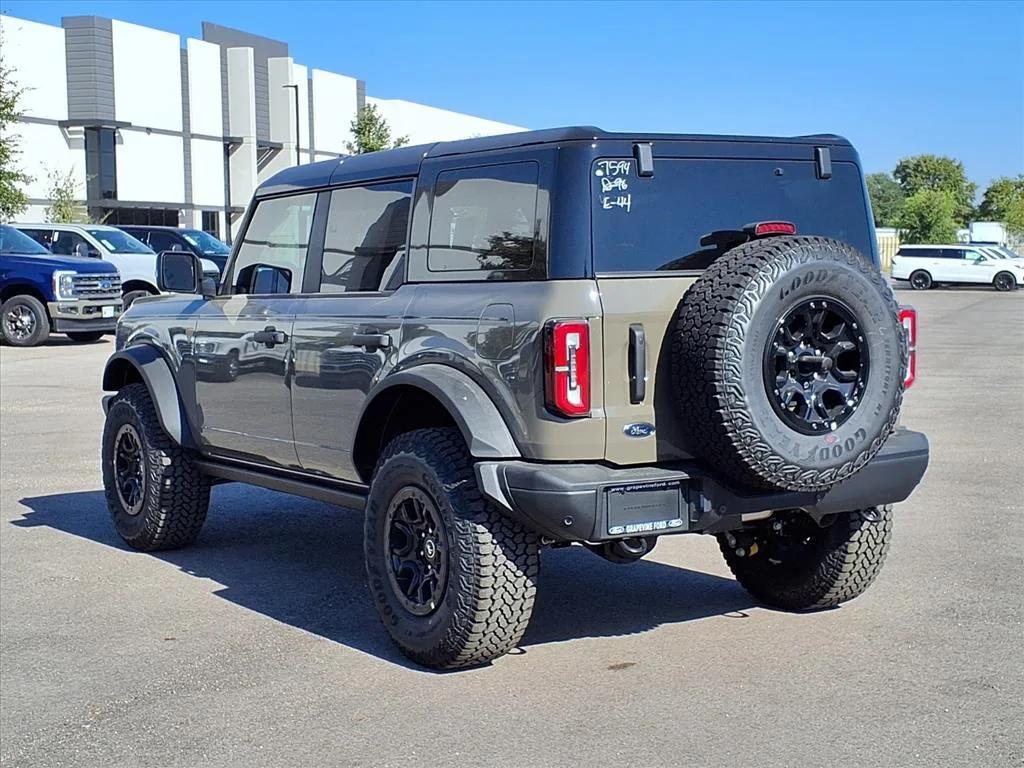 new 2025 Ford Bronco car, priced at $60,925