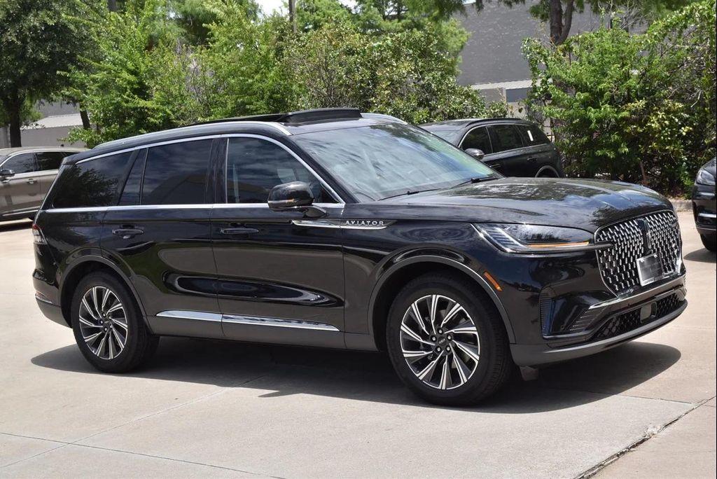 new 2025 Lincoln Aviator car, priced at $58,104