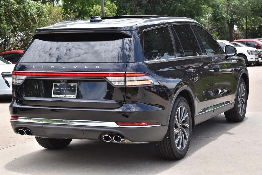 new 2025 Lincoln Aviator car, priced at $58,104