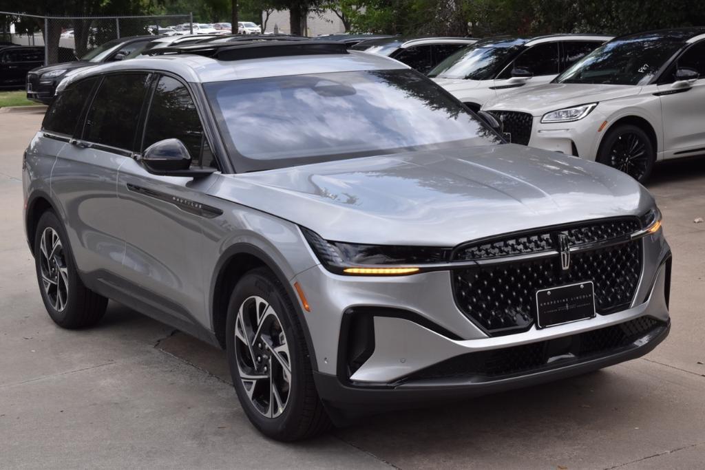 new 2024 Lincoln Nautilus car, priced at $56,914