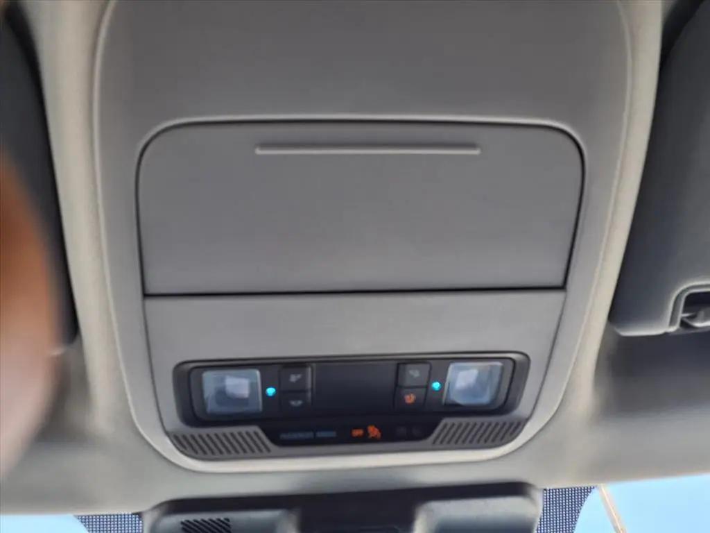 new 2025 Ford F-150 car, priced at $42,421
