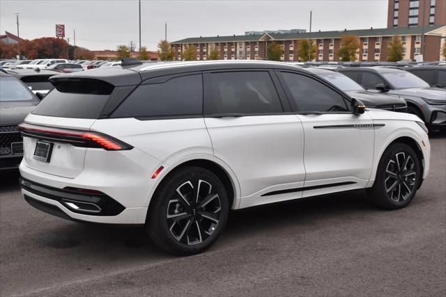 new 2025 Lincoln Nautilus car, priced at $60,581