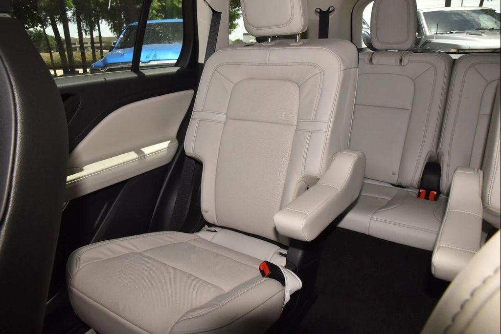 new 2025 Lincoln Aviator car, priced at $77,347