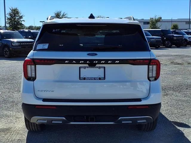 new 2025 Ford Explorer car, priced at $40,365