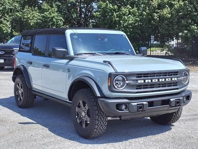 new 2024 Ford Bronco car, priced at $44,258