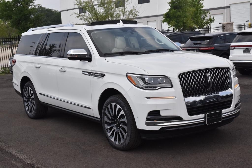 new 2024 Lincoln Navigator L car, priced at $117,165