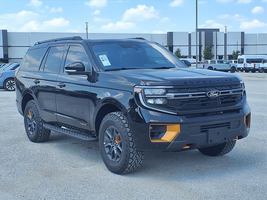 new 2025 Ford Expedition car, priced at $79,991
