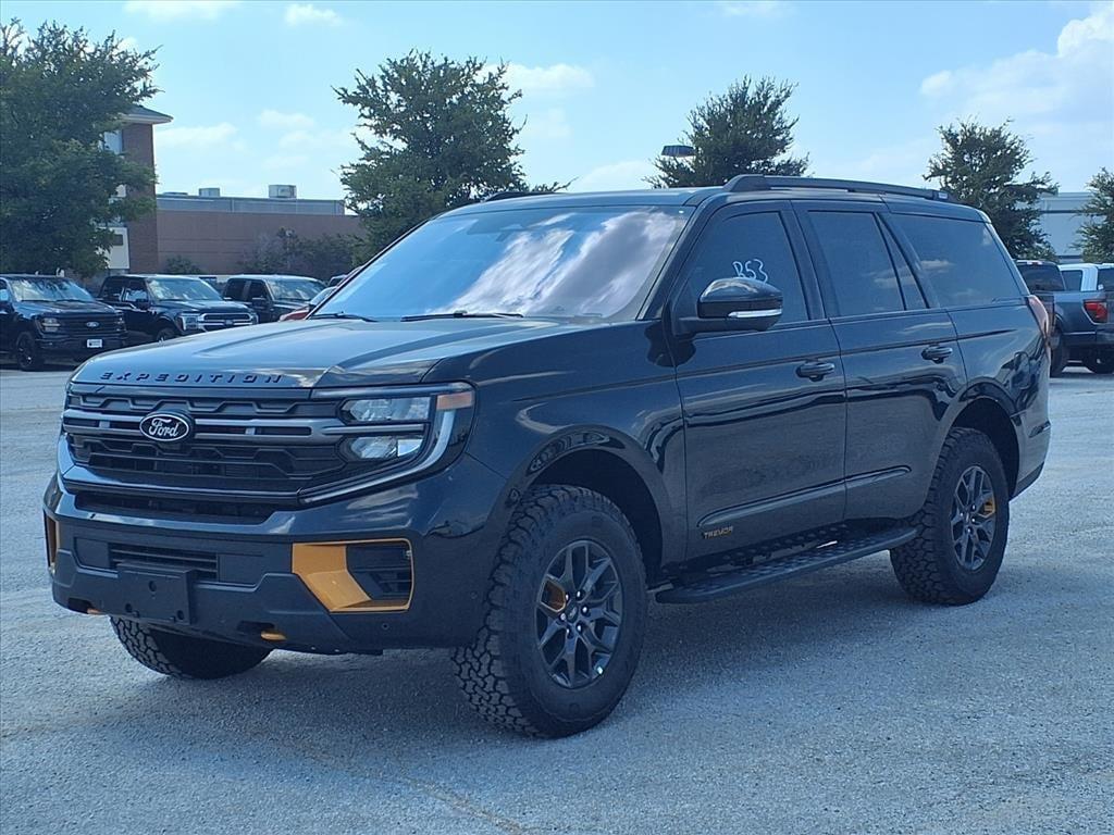 new 2025 Ford Expedition car, priced at $79,991
