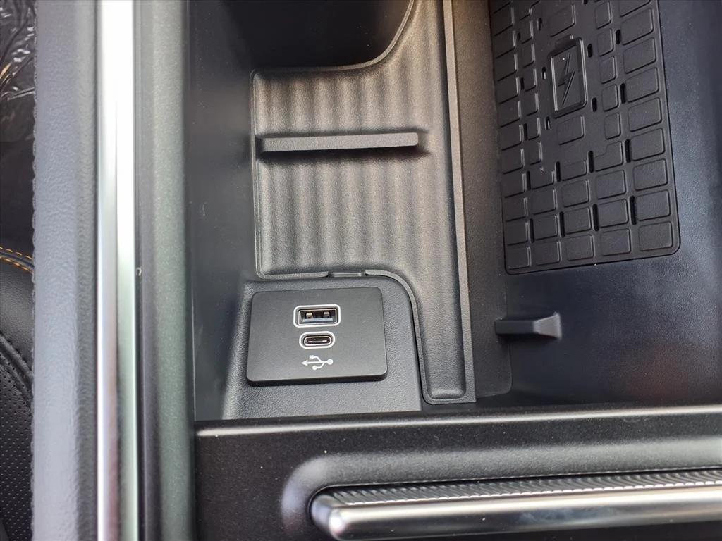 new 2025 Ford Expedition car, priced at $79,991