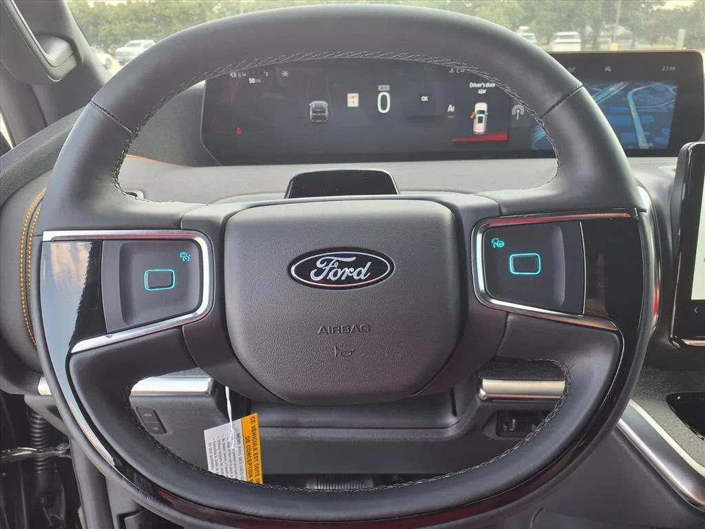 new 2025 Ford Expedition car, priced at $79,991