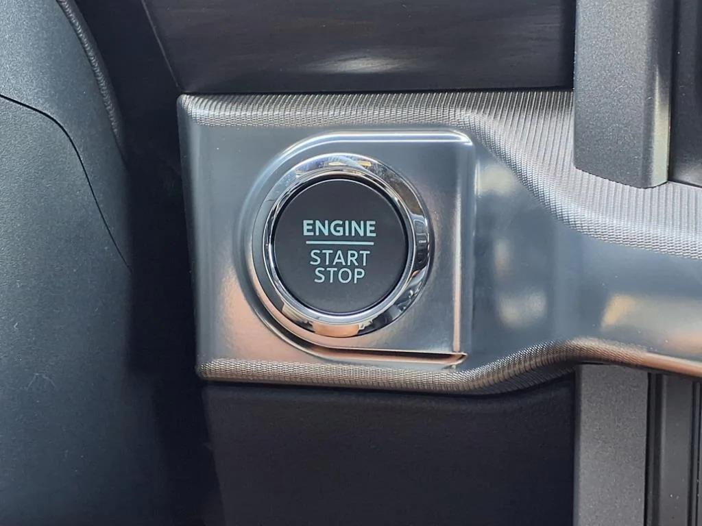 new 2025 Ford F-150 car, priced at $61,025