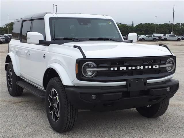 new 2024 Ford Bronco car, priced at $50,611