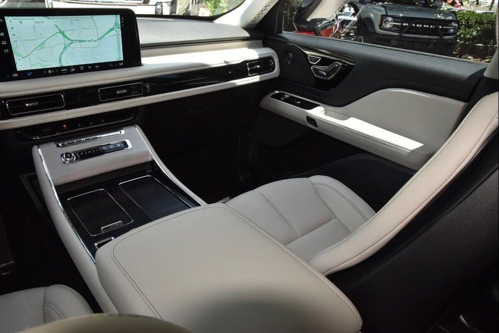 new 2025 Lincoln Aviator car, priced at $69,941
