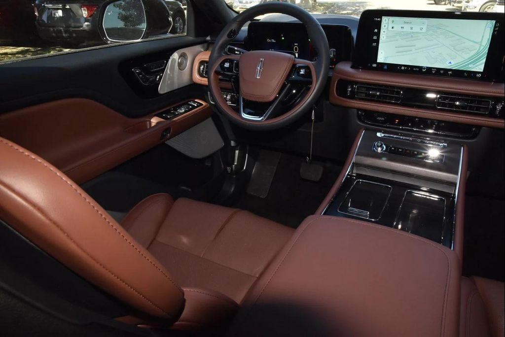new 2025 Lincoln Aviator car, priced at $79,989