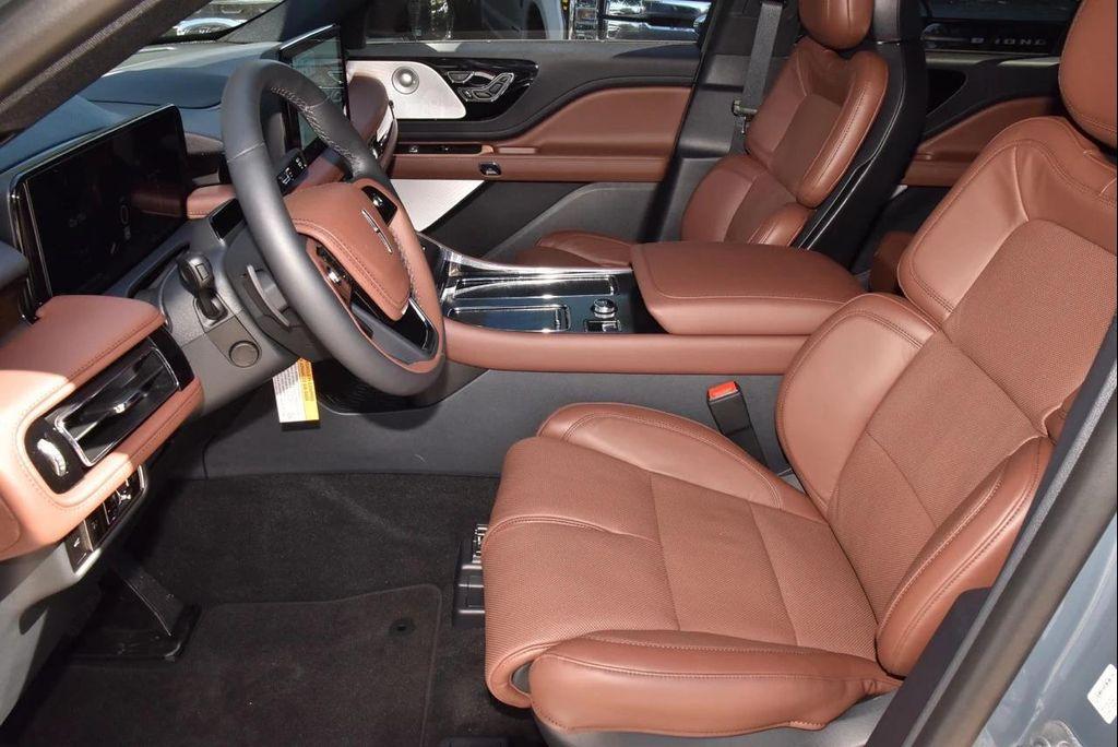 new 2025 Lincoln Aviator car, priced at $79,989