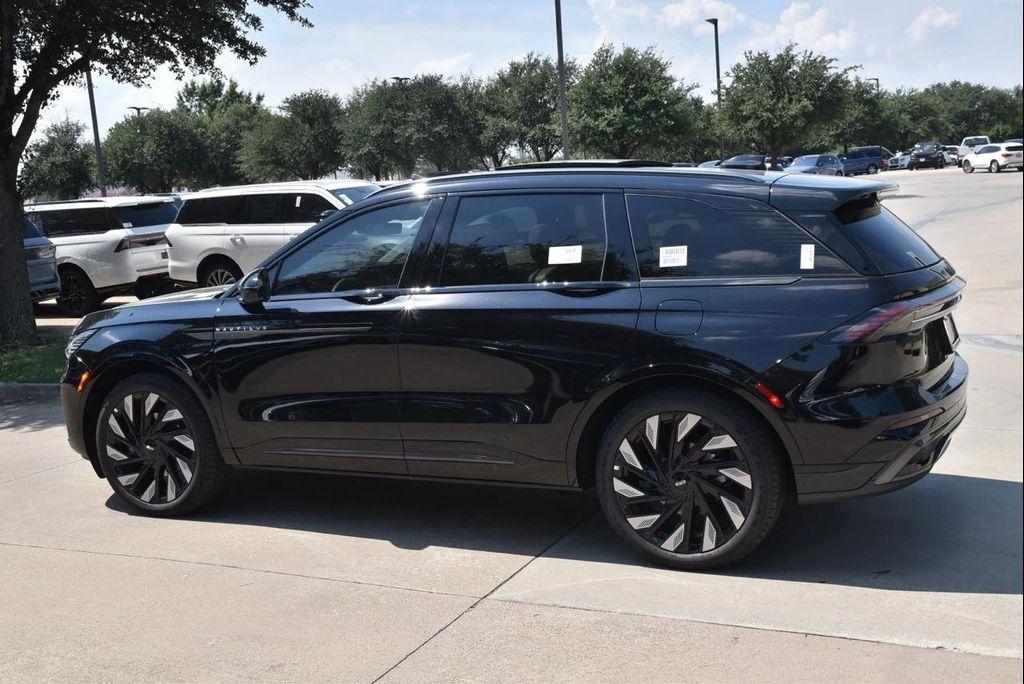 new 2025 Lincoln Nautilus car, priced at $71,741