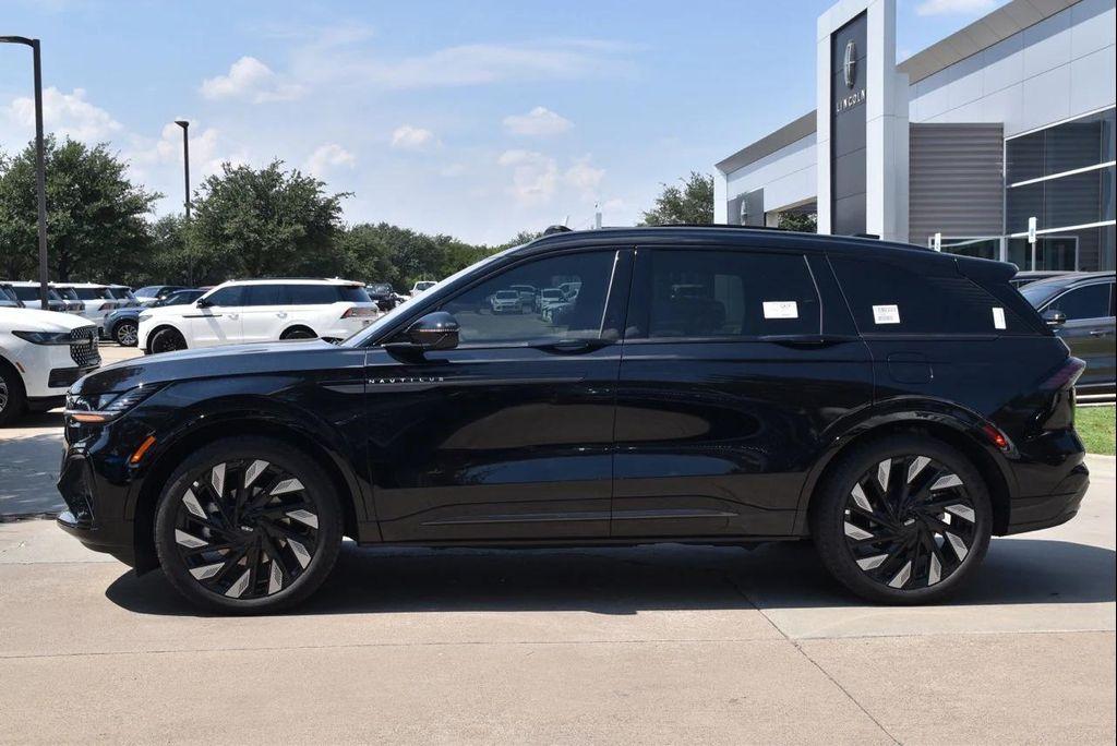 new 2025 Lincoln Nautilus car, priced at $71,741