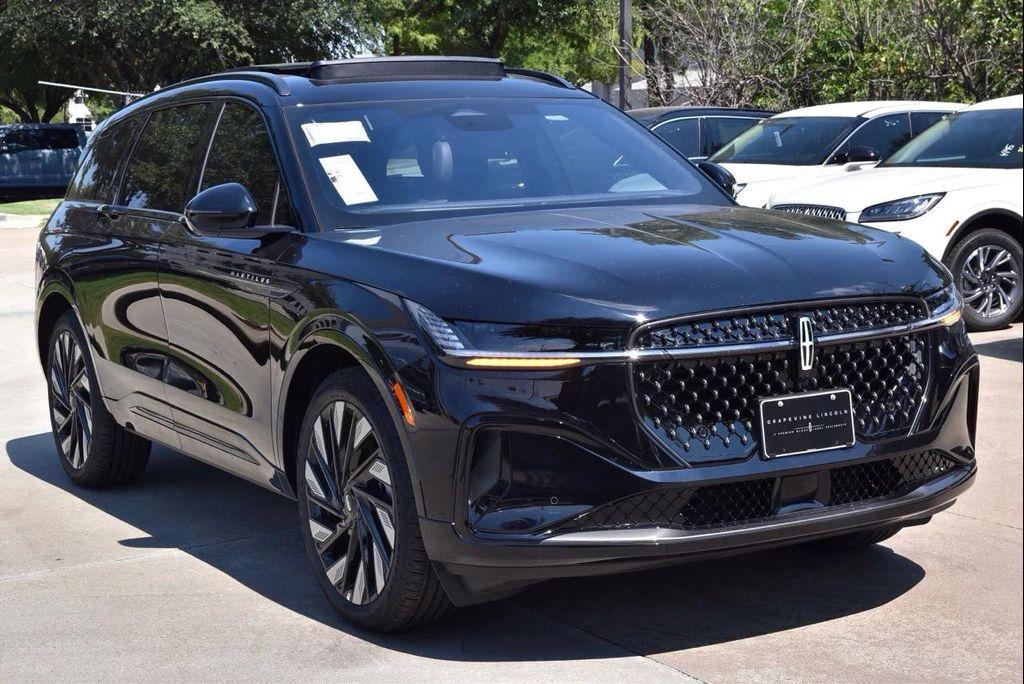 new 2025 Lincoln Nautilus car, priced at $71,741