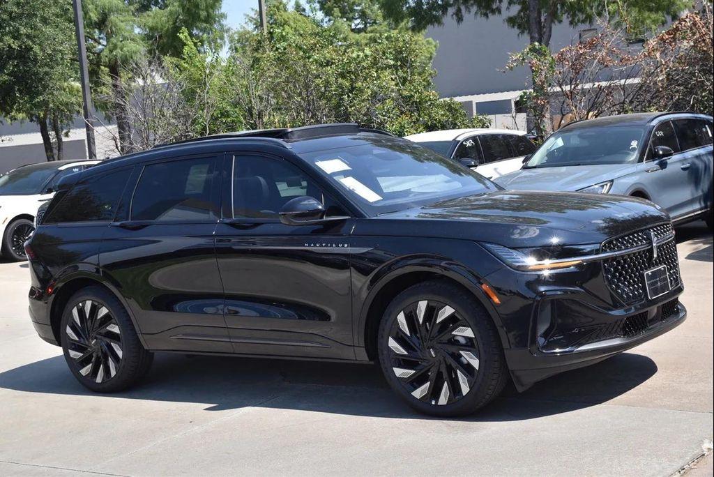new 2025 Lincoln Nautilus car, priced at $71,741