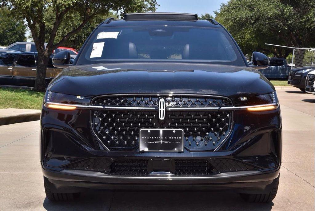 new 2025 Lincoln Nautilus car, priced at $71,741
