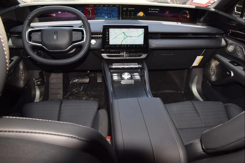 new 2025 Lincoln Nautilus car, priced at $71,741