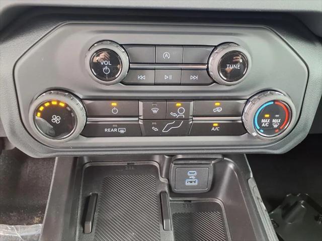 new 2025 Ford Bronco car, priced at $43,075