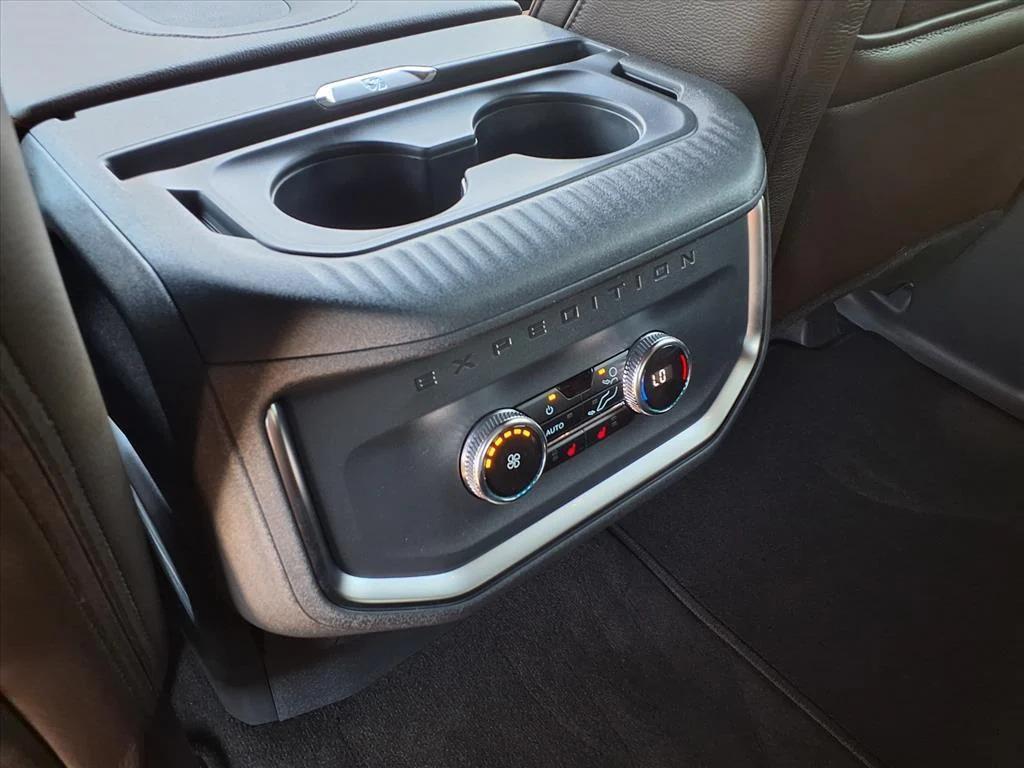 new 2025 Ford Expedition car, priced at $86,170