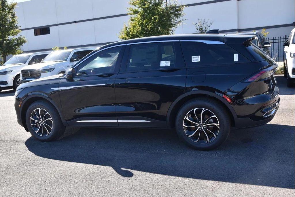 new 2025 Lincoln Nautilus car, priced at $55,474