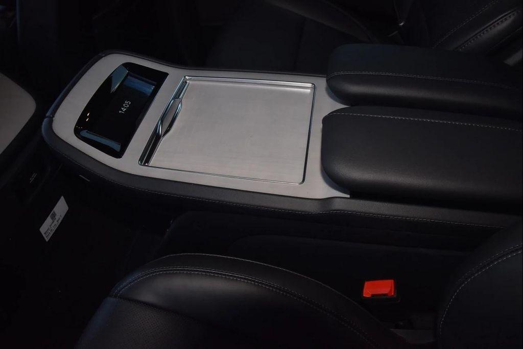 new 2025 Lincoln Navigator car, priced at $108,413