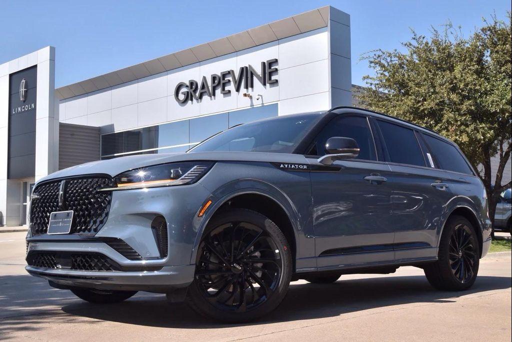 new 2025 Lincoln Aviator car, priced at $74,347