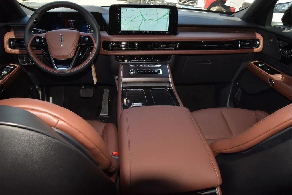 new 2025 Lincoln Aviator car, priced at $74,347
