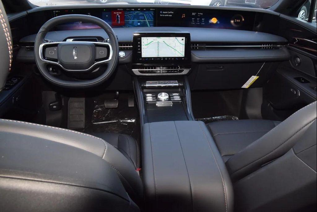 new 2025 Lincoln Nautilus car, priced at $61,507
